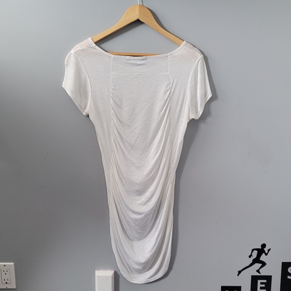 Short Sleeve High-Low Ruched Tee - Picture 5 of 7